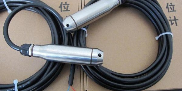 【產(chǎn)品使用方式】進(jìn)水口投入式液位變送器干擾問(wèn)題如何解決？